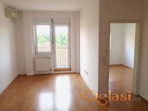 PRAZAN JEDNOIPOSOBAN STAN KOD SAJMA, PET FRIENDLY